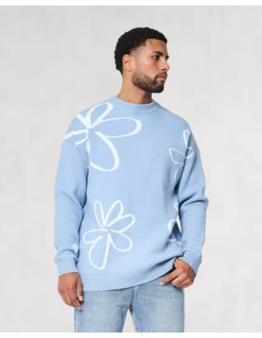 Pull bleu col rond à motif grandes fleurs