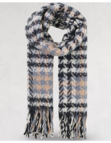 Echarpe noire à carreaux a franges