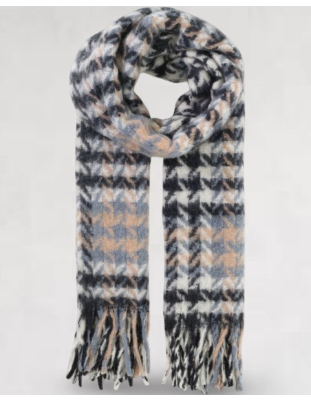 Echarpe noire à carreaux a franges