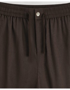 Short en lin à lacets marron 2