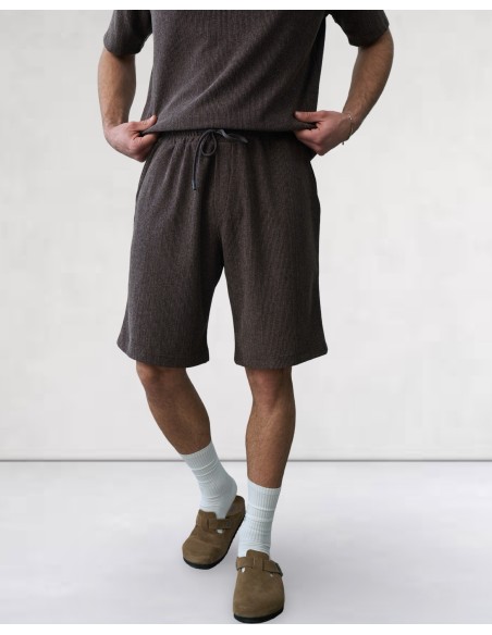 SHORT TEXTURÉ SOUPLE MARRON